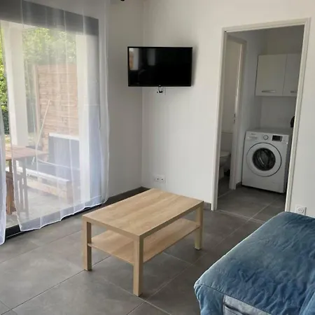 Charmant T2 Mitoyen Neuf Apartment