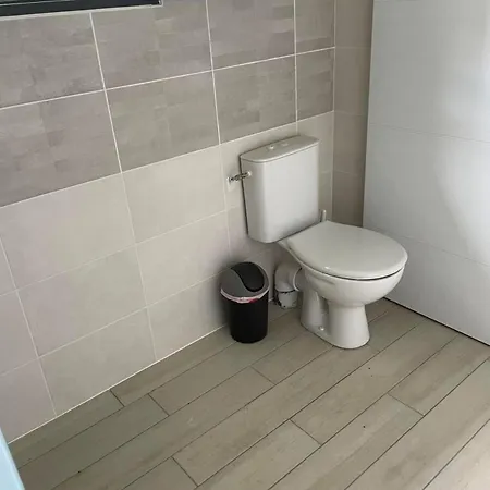 Apartment Charmant T2 Mitoyen Neuf *