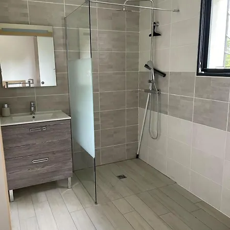 Charmant T2 Mitoyen Neuf Apartment
